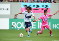 趙 東建（鳥栖）を抑え込んだ中澤 佑二（横浜FM）【明治安田Ｊ１ 第10節 鳥栖vs横浜FM】