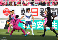 果敢に今季初得点を狙うも、シュートがポストに阻まれた伊藤 翔（横浜FM）【明治安田Ｊ１ 第10節 鳥栖vs横浜FM】