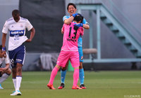 最後まで無失点に抑え、ホーム4連勝に貢献した権田 修一（鳥栖）【明治安田Ｊ１ 第10節 鳥栖vs横浜FM】