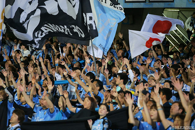 熱い応援でチームを後押しした川崎Ｆのファン・サポーター【ＡＣＬ GS MD6 川崎ＦvsイースタンSC】