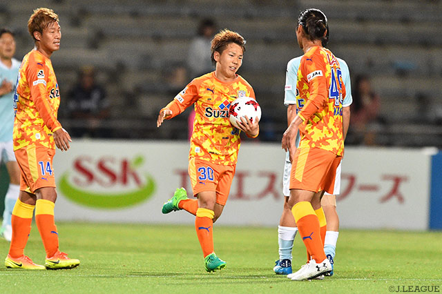 金子 翔太がPKで1点を返し、反撃を開始した清水【ルヴァンカップ GS 第5節 清水vs磐田】