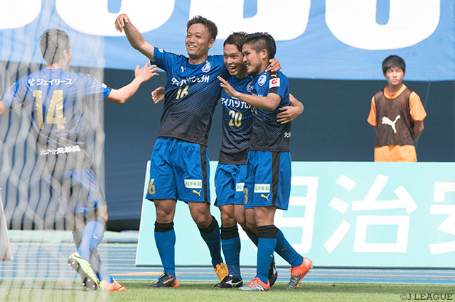 こぼれ球を押し込んで先制点をもたらした小手川 宏基（大分 #20）【明治安田Ｊ２ 第13節 大分vs名古屋】