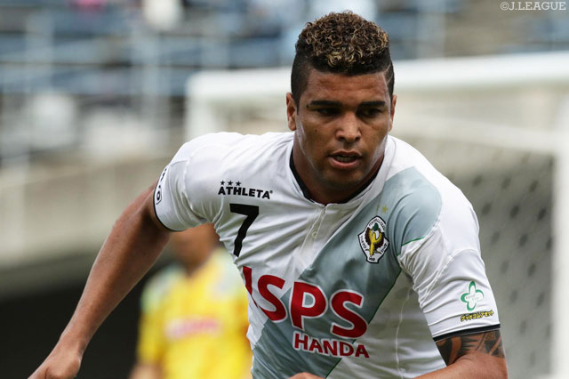 両チーム最多タイ4本のシュートを放ったアラン ピニェイロ（東京Ｖ）【明治安田Ｊ２ 第13節 讃岐vs東京Ｖ】