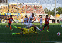 一旦は止められたPKのこぼれ球を自ら蹴り込んだクリスラン（仙台）【明治安田Ｊ１ 第11節 大宮vs仙台】