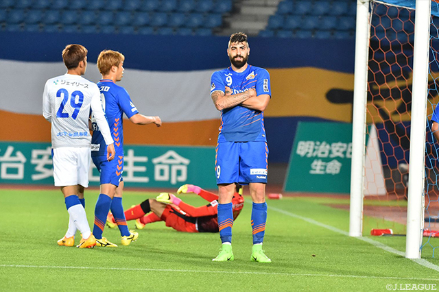 81分に同点のPKを決めたファンマ（長崎）【明治安田Ｊ２ 第14節 長崎vs大分】