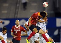 ゴール前で激しい競り合いを見せる両チームの選手たち【明治安田Ｊ２ 第14節 名古屋vs町田】