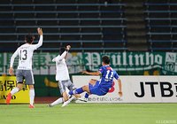 24分、この試合唯一のゴールを決めた阪野 豊史（山形）【明治安田Ｊ２ 第14節 山形vs松本】