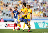 今季初得点となる同点ヘッドを突き刺した大岩 一貴（仙台27）【明治安田Ｊ１ 第12節 横浜FMvs仙台】