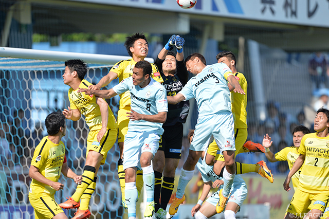 今季５回目の完封勝利を飾ったGK中村 航輔（柏）【明治安田Ｊ１ 第12節 磐田vs柏】
