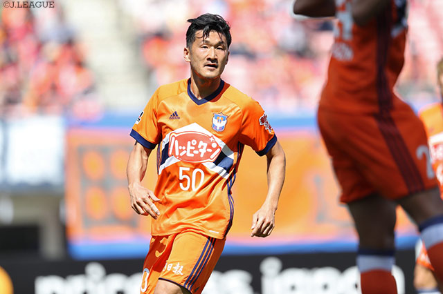 決勝点をアシストし、攻守に活躍した富澤 清太郎（新潟）【明治安田Ｊ１ 第12節 新潟vs札幌】