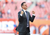 初陣を見事に白星で飾った呂比須 ワグナー監督（新潟）【明治安田Ｊ１ 第12節 新潟vs札幌】