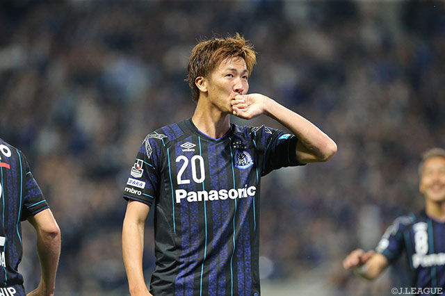 高さを生かしたヘディングで2点を奪取した長沢 駿（Ｇ大阪）【明治安田Ｊ１ 第12節 Ｇ大阪vs鳥栖】