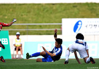 ゴールラッシュを締め括る4点目を決めた渡辺 亮太（沼津）【明治安田Ｊ３ 第9節 沼津vsＧ大23】