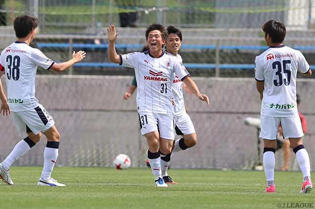 山根 永遠のＪ初得点で再び2点差としたＣ大23【明治安田Ｊ３ 第9節 鳥取vsＣ大23】