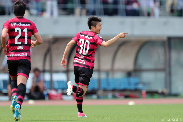 岡山が豊川 雄太のゴールで先制に成功する【明治安田Ｊ２ 第15節 岡山vs横浜FC】