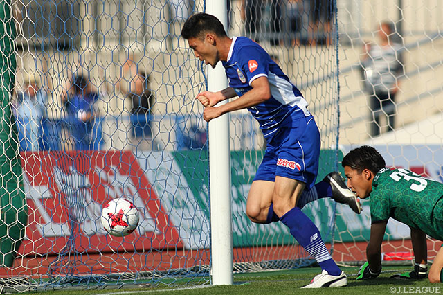 試合終了間際に劇的な決勝ヘッドを決めた瀬沼 優司（山形）【明治安田Ｊ２ 第15節 山形vs山口】