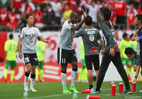 GKの股を抜く一撃で先制点を決めたグスタボ（熊本）【明治安田Ｊ２ 第15節 千葉vs熊本】