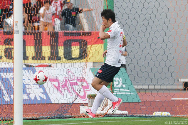 殊勲の逆転ゴールで2試合連続得点の玉田 圭司（名古屋）【明治安田Ｊ２ 第15節 愛媛vs名古屋】