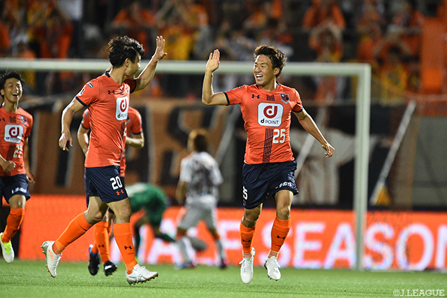 開始４分にＪ初ゴールとなる先制ヘッドを決めた高山 和真（大宮）【ルヴァンカップ GS 第6節 大宮vs清水】