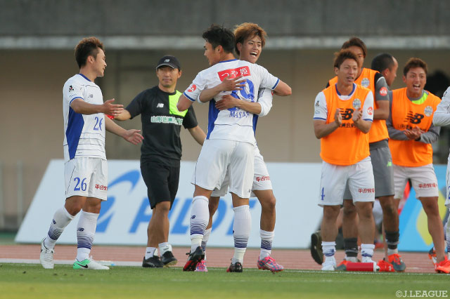 土壇場で競り勝ち、今季初の3連勝を飾った山形【明治安田Ｊ２ 第16節 湘南vs山形】