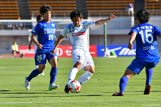 ボール奪取から豪快に先制点を決めた西 弘則（讃岐）【明治安田Ｊ２ 第16節 徳島vs讃岐】