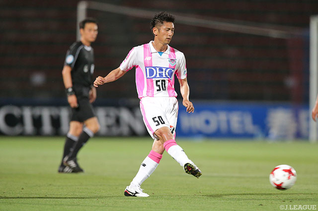 CKを直接決め、再び同点とした水野 晃樹（鳥栖）【ルヴァンカップ GS 第7節 甲府vs鳥栖】