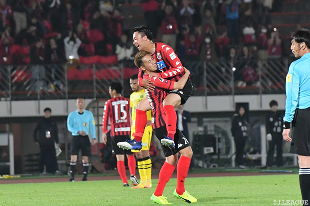 38分に左足で先制ゴールを決めた福森 晃斗（札幌）【ルヴァンカップ GS 第7節 札幌vs柏】