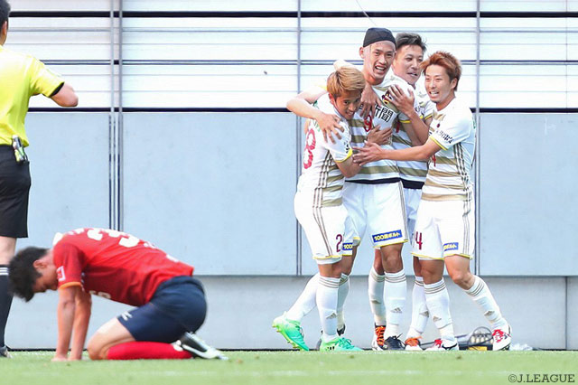 殊勲の2得点で逆転勝利の立役者となった佐藤 洸一（金沢 #9）【明治安田Ｊ２ 第17節 名古屋vs金沢】