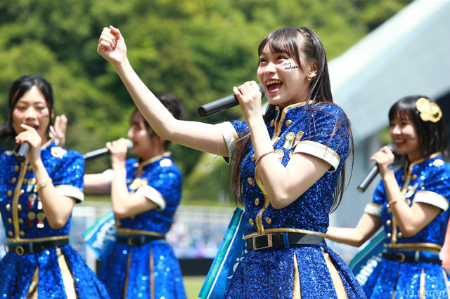 HKT48がレベスタに登場！【明治安田Ｊ２ 第17節 福岡vs讃岐】