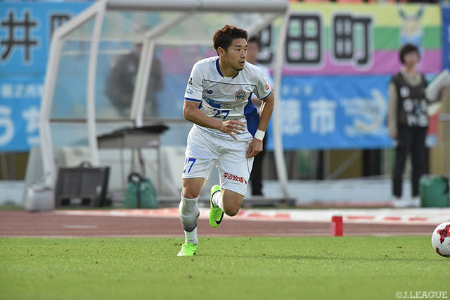果敢な攻撃参加から同点ゴールを演出した高木 利弥（山形）【明治安田Ｊ２ 第17節 岐阜vs山形】