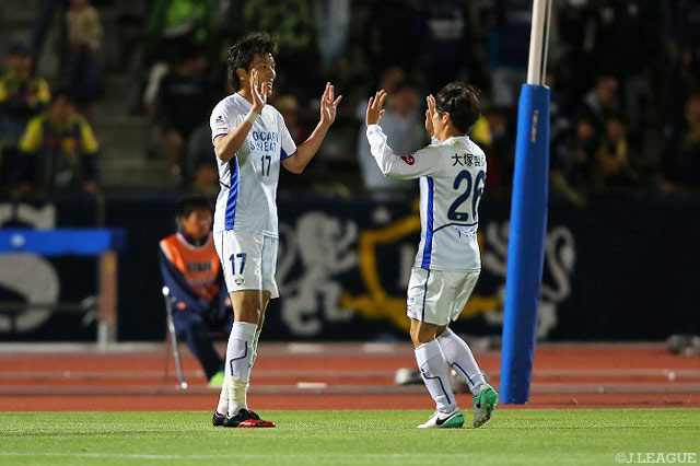 試合を決定付ける追加点を押し込んだ山﨑 凌吾（徳島）【明治安田Ｊ２ 第17節 群馬vs徳島】