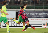 前半終了間際に片山 瑛一の同点弾で反撃の狼煙を上げた岡山【明治安田Ｊ２ 第17節 岡山vs千葉】