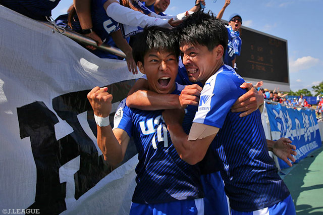 波状攻撃から粘り強く決勝点を押し込んだ白石 智之（沼津 #14）【明治安田Ｊ３ 第11節 沼津vs北九州】