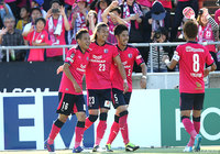 73分に今季初ゴールとなるヘッドで追加点をもたらした山下 達也（Ｃ大阪）【明治安田Ｊ１ 第14節 Ｃ大阪vs新潟】