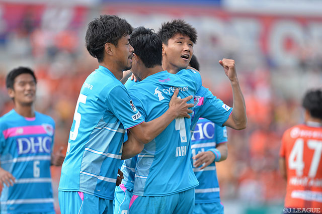 試合の均衡を破る先制ヘッドを決めた趙 東建（鳥栖）【明治安田Ｊ１ 第14節 大宮vs鳥栖】