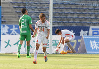 68分に右足で今季初得点となる同点ゴールを決めた白井 康介（愛媛）【明治安田Ｊ２ 第17節 町田vs愛媛】