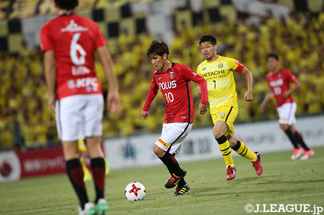 浦和の司令塔・柏木 陽介が中盤でゲームメーク【明治安田Ｊ１ 第14節 柏vs浦和】