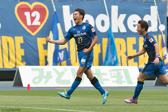 巧みな一撃で勝越し点を奪った三平 和司（大分）【明治安田Ｊ２ 第18節 大分vs横浜FC】