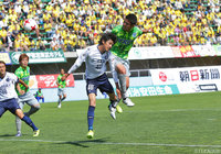 殊勲の逆転ヘッドを押し込み、2試合連続で決勝点を奪取した上形 洋介（栃木）【明治安田Ｊ３ 第13節 栃木vs鹿児島】