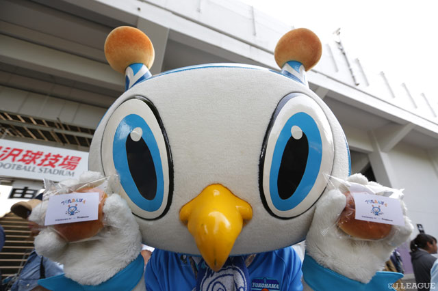 フリ丸あんぱん、大人気です！【明治安田Ｊ２ 第19節 横浜FCvs山形】