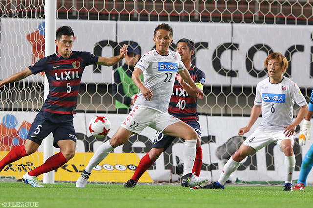 鋭いシュートで鹿島ゴールを脅かした金園 英学（札幌）【明治安田Ｊ１ 第15節 鹿島vs札幌】