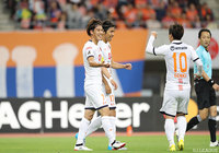 ２試合連続得点となる先制ゴールを決めた江坂 任（大宮）【明治安田Ｊ１ 第15節 新潟vs大宮】