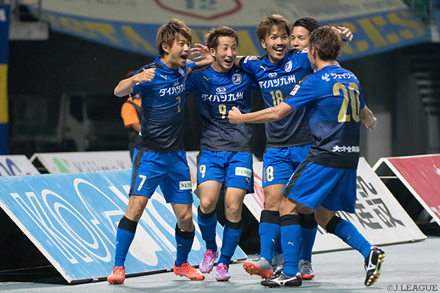 後藤 優介（#9）のヘディングシュートがオウンゴールを誘発し、6試合ぶりの勝利を挙げた大分【明治安田Ｊ２ 第19節 大分vs讃岐】