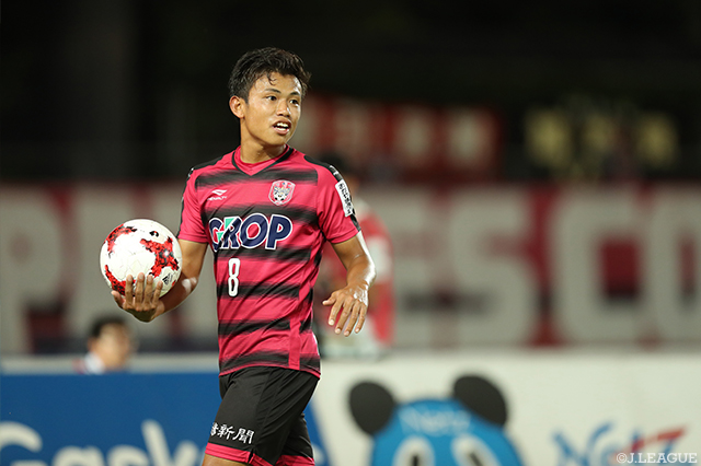 ８試合連続のスタメン出場で73分までプレーした石毛 秀樹（岡山）【明治安田Ｊ２ 第19節 岡山vs岐阜】