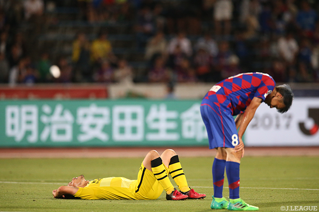 試合はスコアレスドローで終了。甲府が粘りを見せ首位柏の連勝を８で止めた【明治安田Ｊ１ 第15節 甲府vs柏】