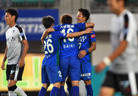 抑えの効いたシュートで先制点を挙げた馬渡 和彰（徳島 #27）【明治安田Ｊ２ 第19節 徳島vs熊本】