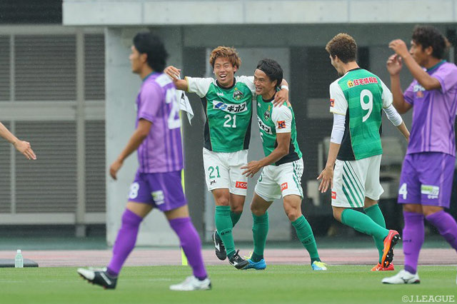 Ｊリーグ初得点となる決勝点を鮮やかに決めた徳永 裕大（相模原 #21）【明治安田Ｊ３ 第13節 相模原vs藤枝】