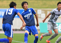 ドリブル突破からポスト直撃の惜しいシュートを放った太田 一輝（沼津）【明治安田Ｊ３ 第13節 沼津vs秋田】