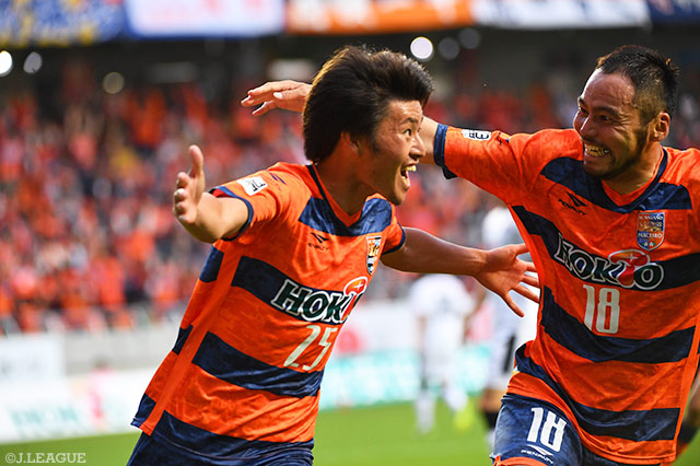 有永 一生の今季初得点で先制した長野【明治安田Ｊ３ 第13節 長野vsＣ大23】