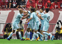 激闘の幕開けを告げる先制ヘッドを決めた大井 健太郎（磐田）【明治安田Ｊ１ 第15節 浦和vs磐田】